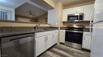 555 E Silverado Ranch Blvd unit 2064, Las Vegas, NV 89183 - photo 4