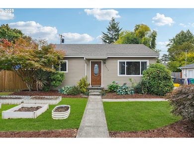 8416 NE Wygant St, Portland, OR 97220 - photo 2