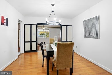 9016 Levelle Dr, Chevy Chase, MD 20815 - photo 5