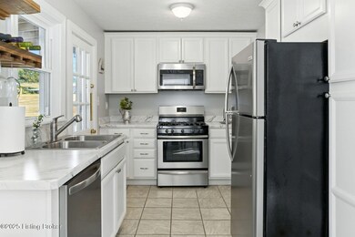 3112 Bobolink Rd, Louisville, KY 40213 - photo 7