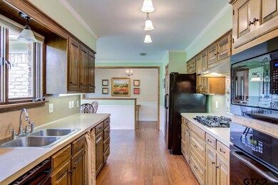 922 922 Charleston Dr, Tyler, TX 75703 - photo 7