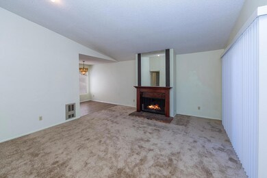 5146 Jefferson Square, Oxnard, CA 93033 - photo 3