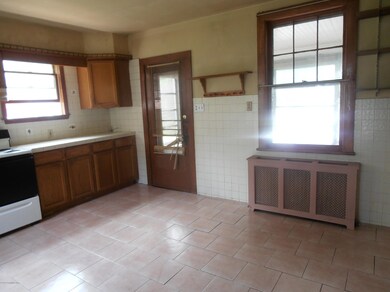 1177 W Main St, Stroudsburg, PA 18360 - photo 5