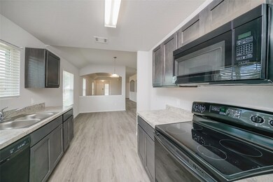 416 Brushback Dr, Huntsville, TX 77320 - photo 6