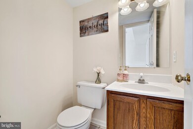 408 Denning Ct, Warrenton, VA 20186 - photo 5