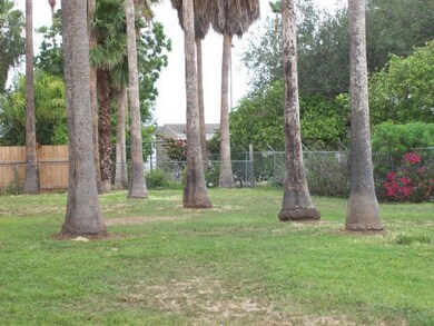 705 E 16th St, Weslaco, TX 78596 - photo 4