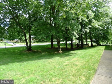 611 Clifton Dr, Bear, DE 19701 - photo 4