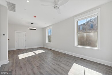 132 W Wayne Ave unit 1, Wayne, PA 19087 - photo 4