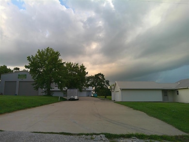 2960 160th St, Riverside, IA 52327 - photo 5