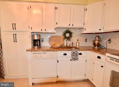 430 Aurora St unit 2, Cambridge, MD 21613 - photo 2