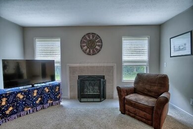 327 Sycamore Dr, Circleville, OH 43113 - photo 3