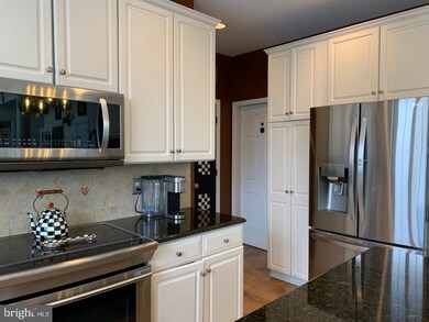 4456 Country View Dr, Doylestown, PA 18902 - photo 4