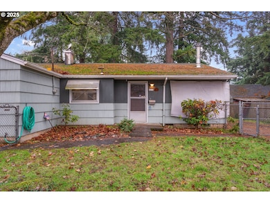 4620 SE 104th Ave, Portland, OR 97266 - photo 4