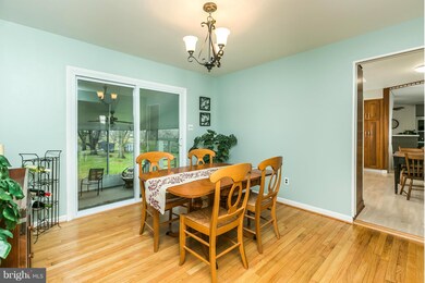 150 Longview Dr, Catonsville, MD 21228 - photo 6