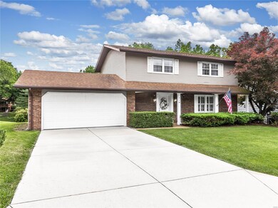 Large Driveway for Extra Parking!