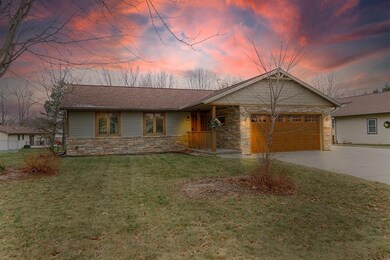 113 Village View Ct, Oregon, WI 53575 - photo 2