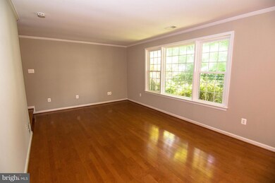 1504 Snughill Ct, Vienna, VA 22182 - photo 5