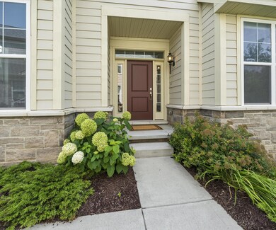 3048 N Spurway Dr, Ann Arbor, MI 48105 - photo 3