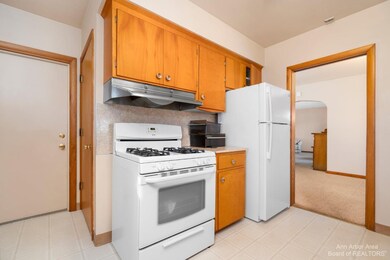 3672 Cushing Ct, Dexter, MI 48130 - photo 5