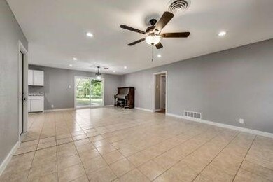 1204 Crestwood Dr, Cleburne, TX 76033 - photo 6