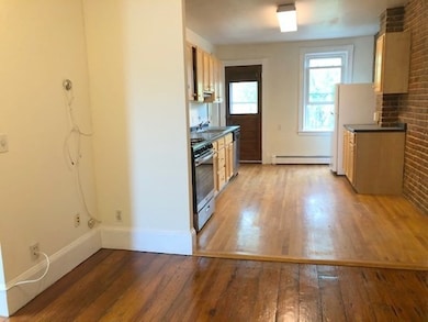 8 Mead St unit 3, Allston, MA 02134 - photo 3