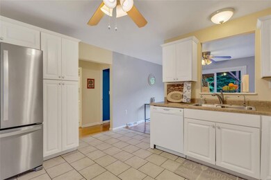 146 Carol Louise Dr, Caseyville, IL 62232 - photo 5