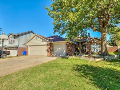 713 Gyrfalcon Dr, Norman, OK 73072 - photo 3