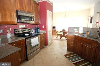 1011 Samantha Ln unit 102, Odenton, MD 21113 - photo 6