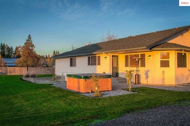 Nice private setting with hot tub open patio off t
