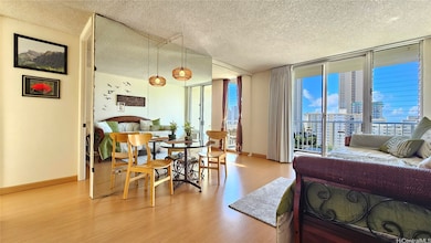 Waikiki Lanais unit 1405, Honolulu, HI 96815 - photo 5