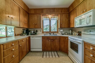 444EInterstateAve_0011