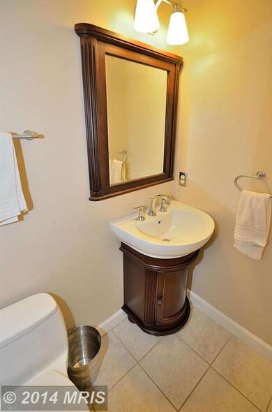 6315 Buffalo Ridge Rd, Falls Church, VA 22044 - photo 7