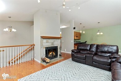 26-Living Room 20200916-DW-4042