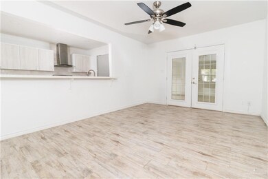 807 S Oregon Ave unit A, Weslaco, TX 78596 - photo 4