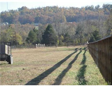 1695 Harris Dr, Fayetteville, AR 72701 - photo 2