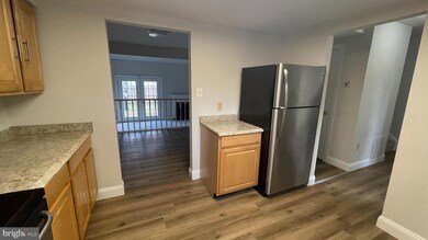 9070 Bonham Cir, Manassas, VA 20110 - photo 7