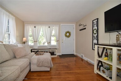 200 Bracken St, Cranston, RI 02920 - photo 4