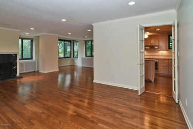 15 Lafayette Ct unit 2A, Greenwich, CT 06830 - photo 3