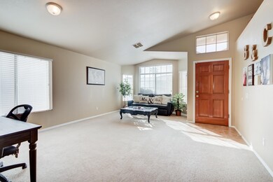 860 N Cholla St-5