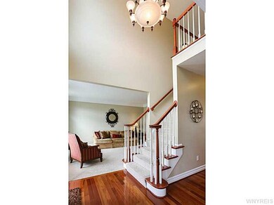Foyer.