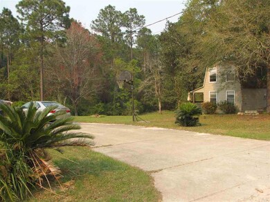 2210 Hollyhill Rd, Pensacola, FL 32526 - photo 3