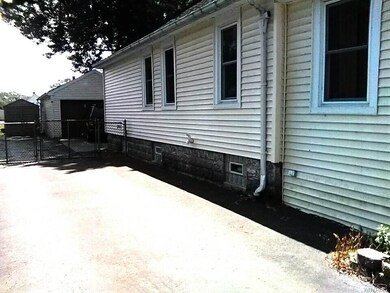 161 Stenzil St, North Tonawanda, NY 14120 - photo 5