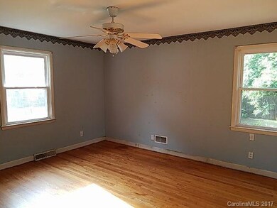 1300 Wesson Rd, Shelby, NC 28152 - photo 4