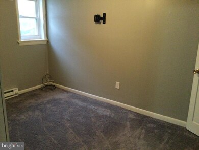 419 N Massanutten St unit A, Strasburg, VA 22657 - photo 6