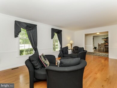 146 Drew Dr, Feasterville Trevose, PA 19053 - photo 4