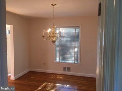 930 Ray Rd, Hyattsville, MD 20783 - photo 6