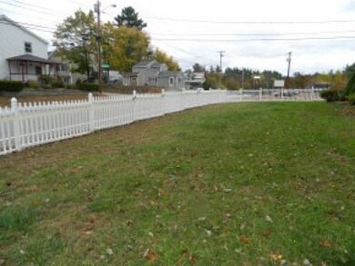 139 Ferry St, Hudson, NH 03051 - photo 2