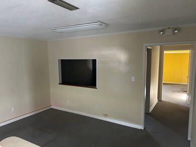 308 W Wilson St, Dothan, AL 36303 - photo 3