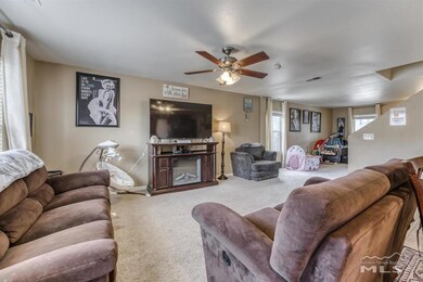 8945 Silverkist Dr, Reno, NV 89506 - photo 5