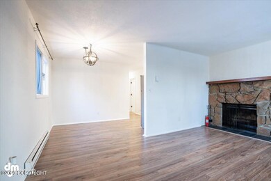 05-Living Room_KC_05432-HDR